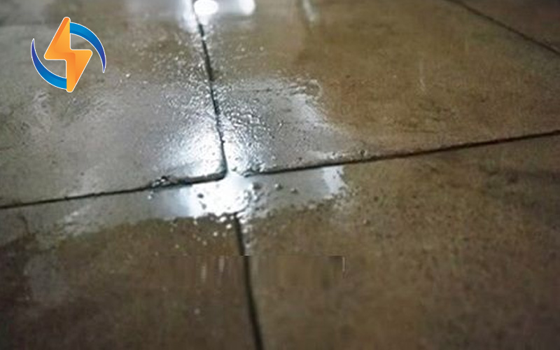 Nước Rò Rỉ Dưới Nền Nhà Là Gì? Vì Sao Không Nên Chủ Quan?